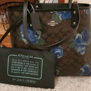 Reversable Authentic Coach Signature Jumbo Tote